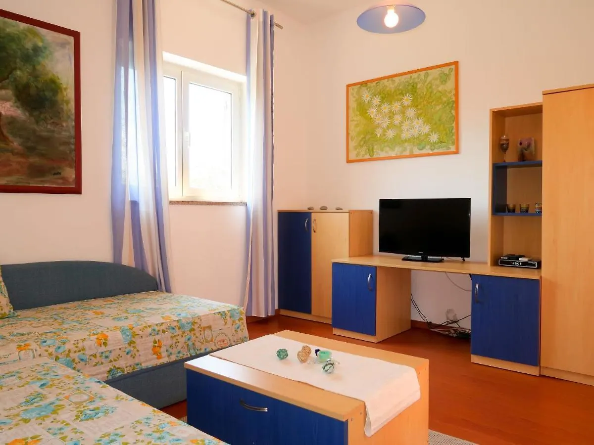 Apartment Margareta - Ics102 By Interhome Porozina 0*,  クロアチア